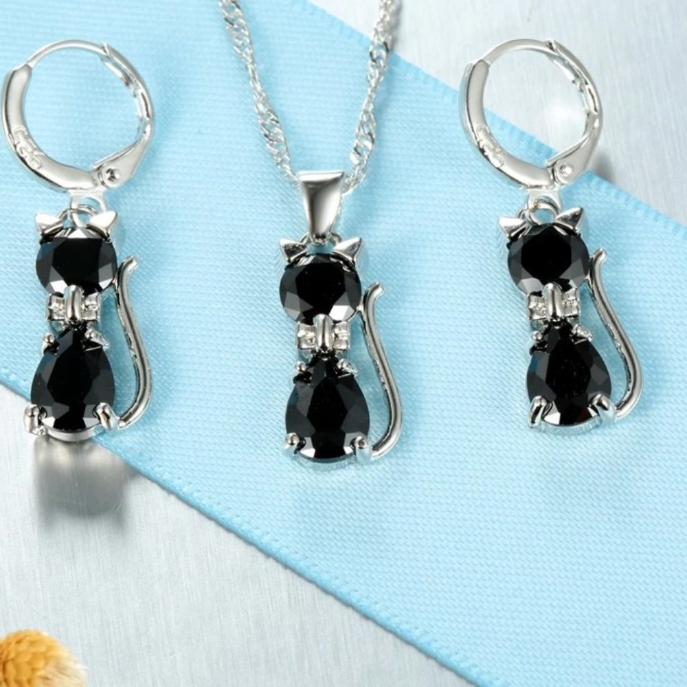 ⭐4pc Bundle Sale⭐ Black Diamond Kitty Pendant And Earrings &18" Chain 925 Silver